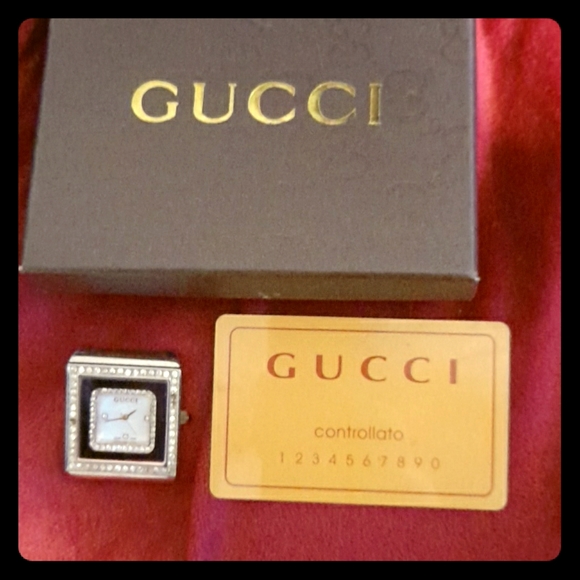 Gucci watch face - Picture 1 of 3